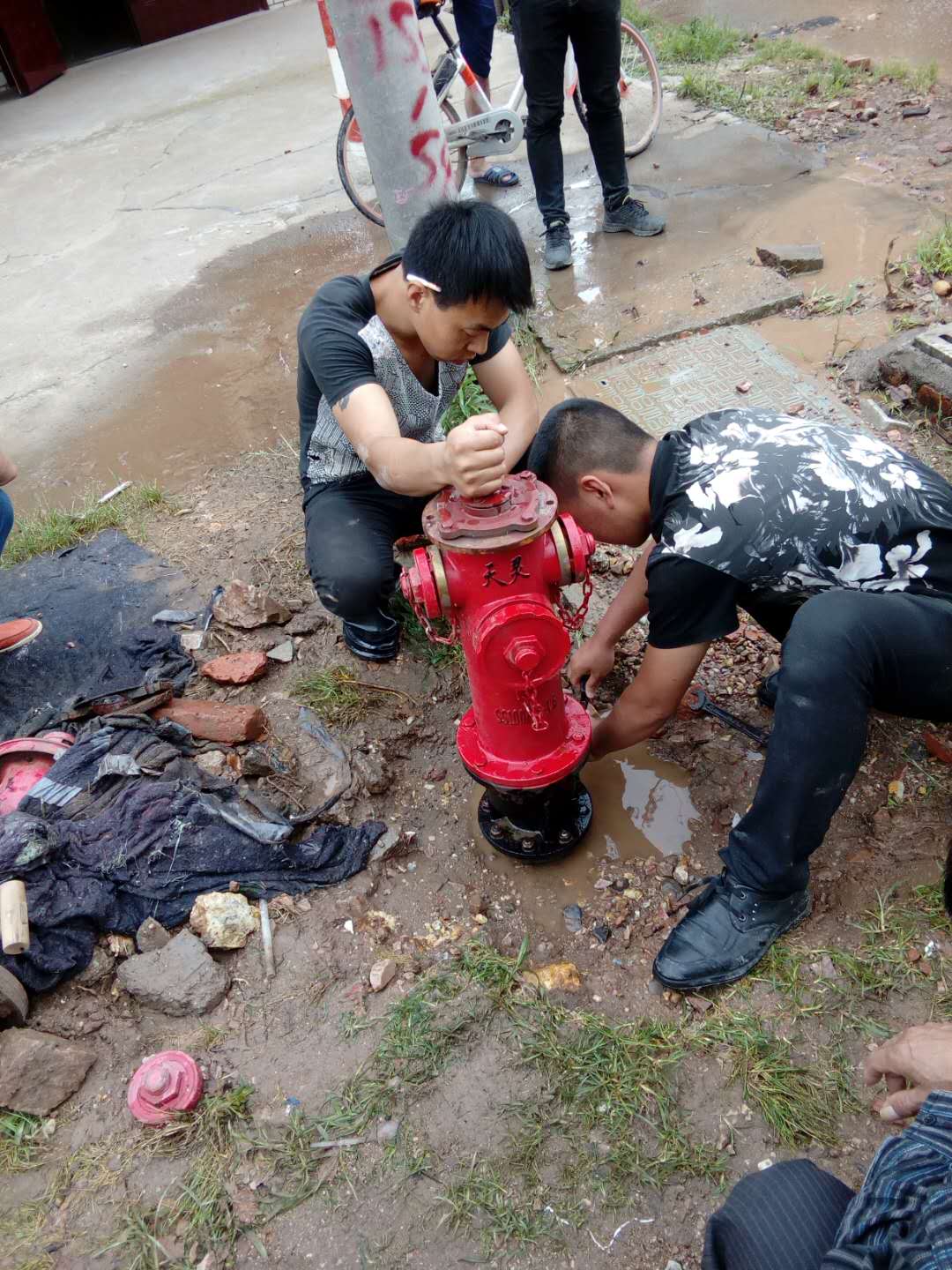 严查消防栓无序取水 确保居民用水正常